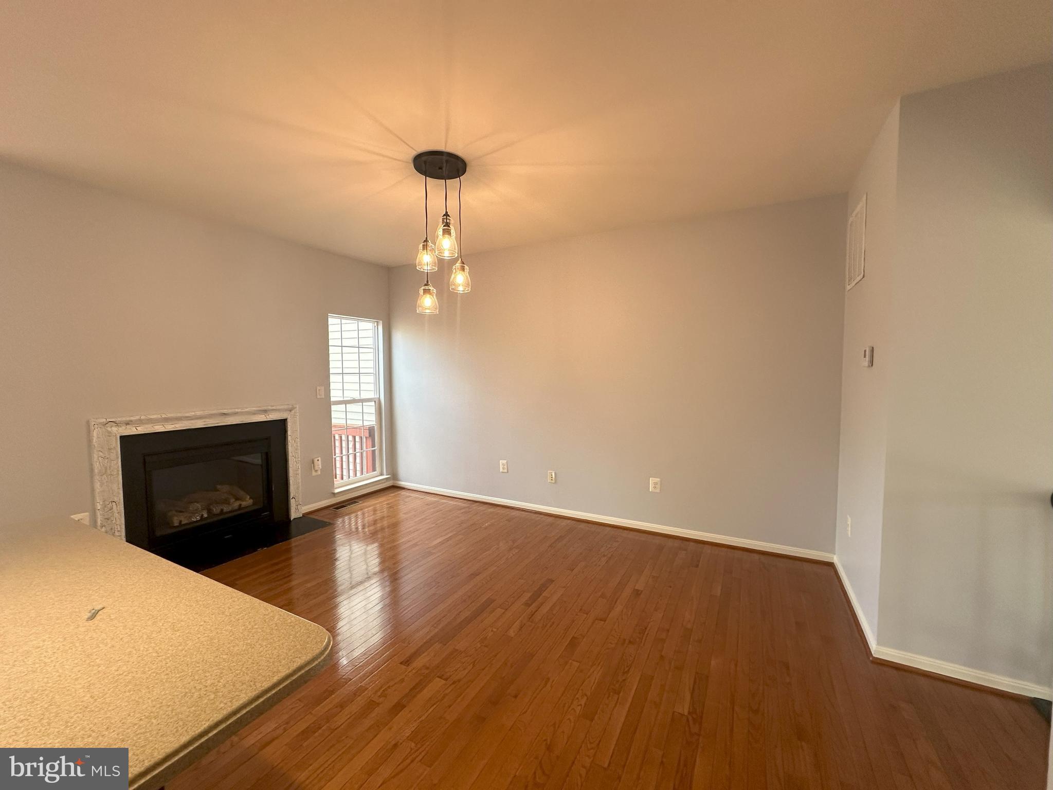 OXBOW ESTATES - Residential Lease