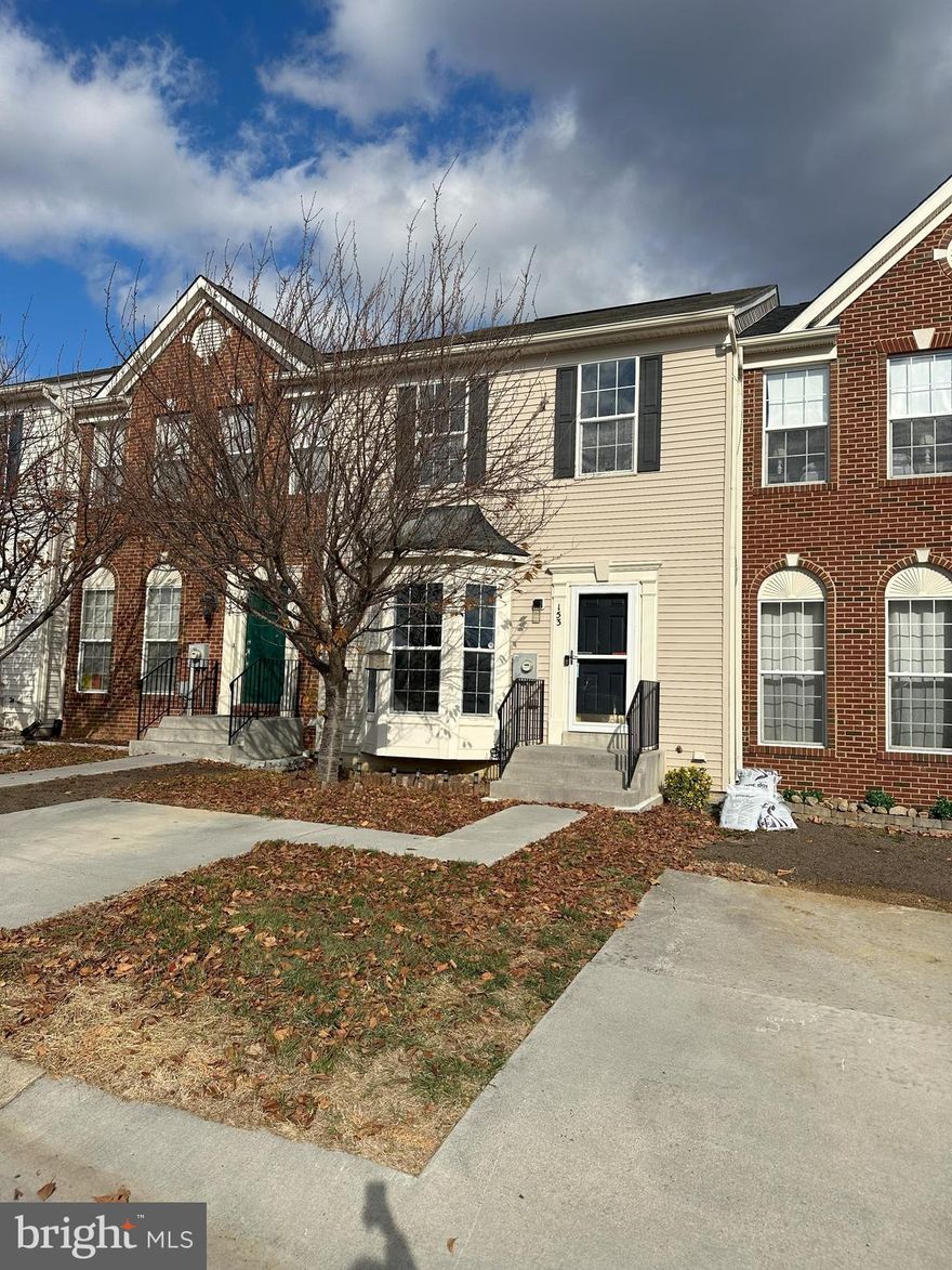 Spacious 3 level townhome in Strasburg NOW AVAILABLE! Commuters this is within 5 minutes of I81 & I66. Ready for occupancy! Fenced rear yard. NVAR or VAR rental application with $50 app fee or apply on listers website.