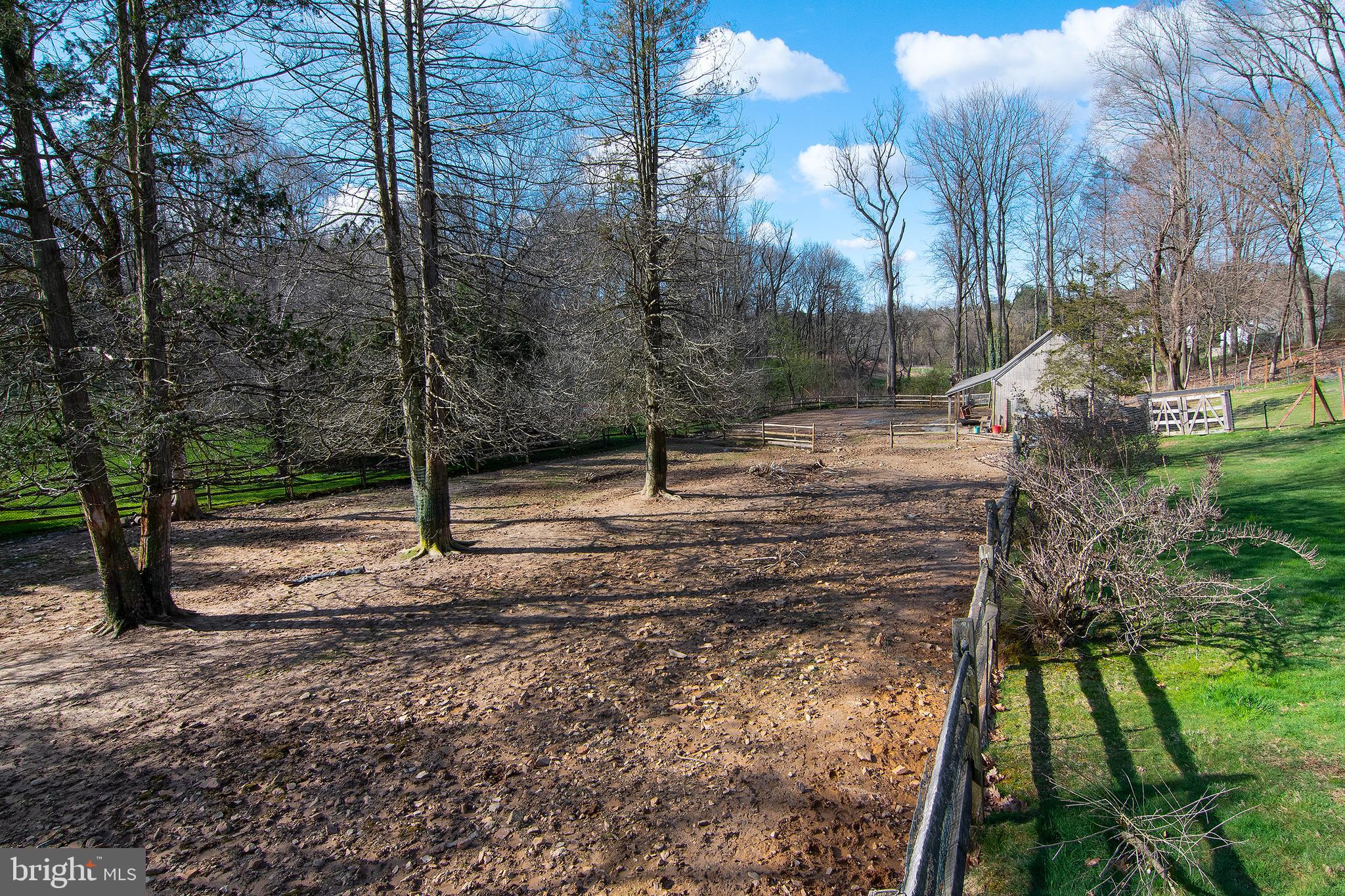 GLADWYNE - Residential