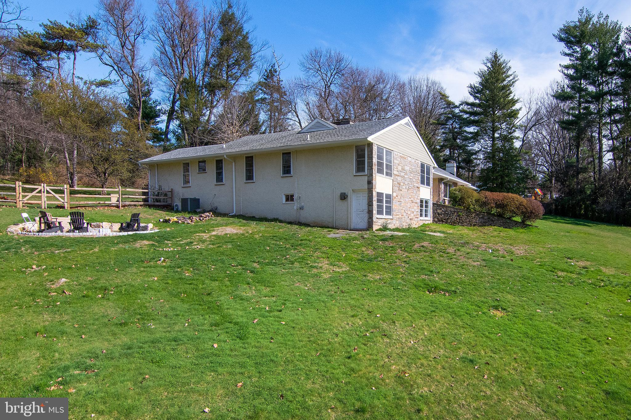 GLADWYNE - Residential