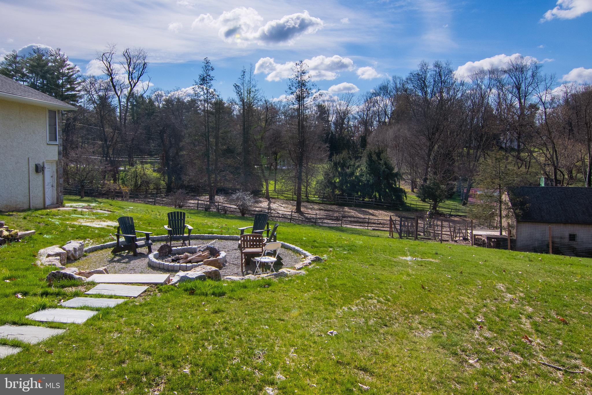 GLADWYNE - Residential