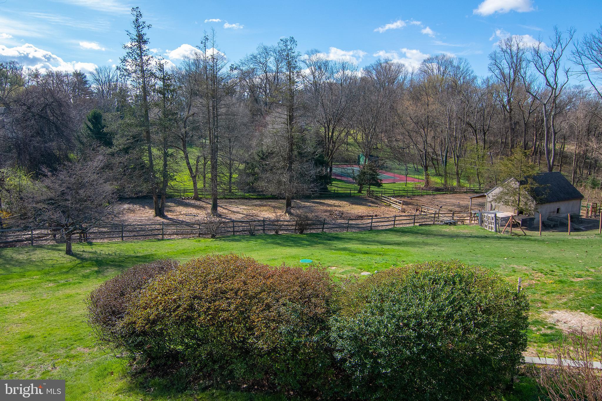 GLADWYNE - Residential