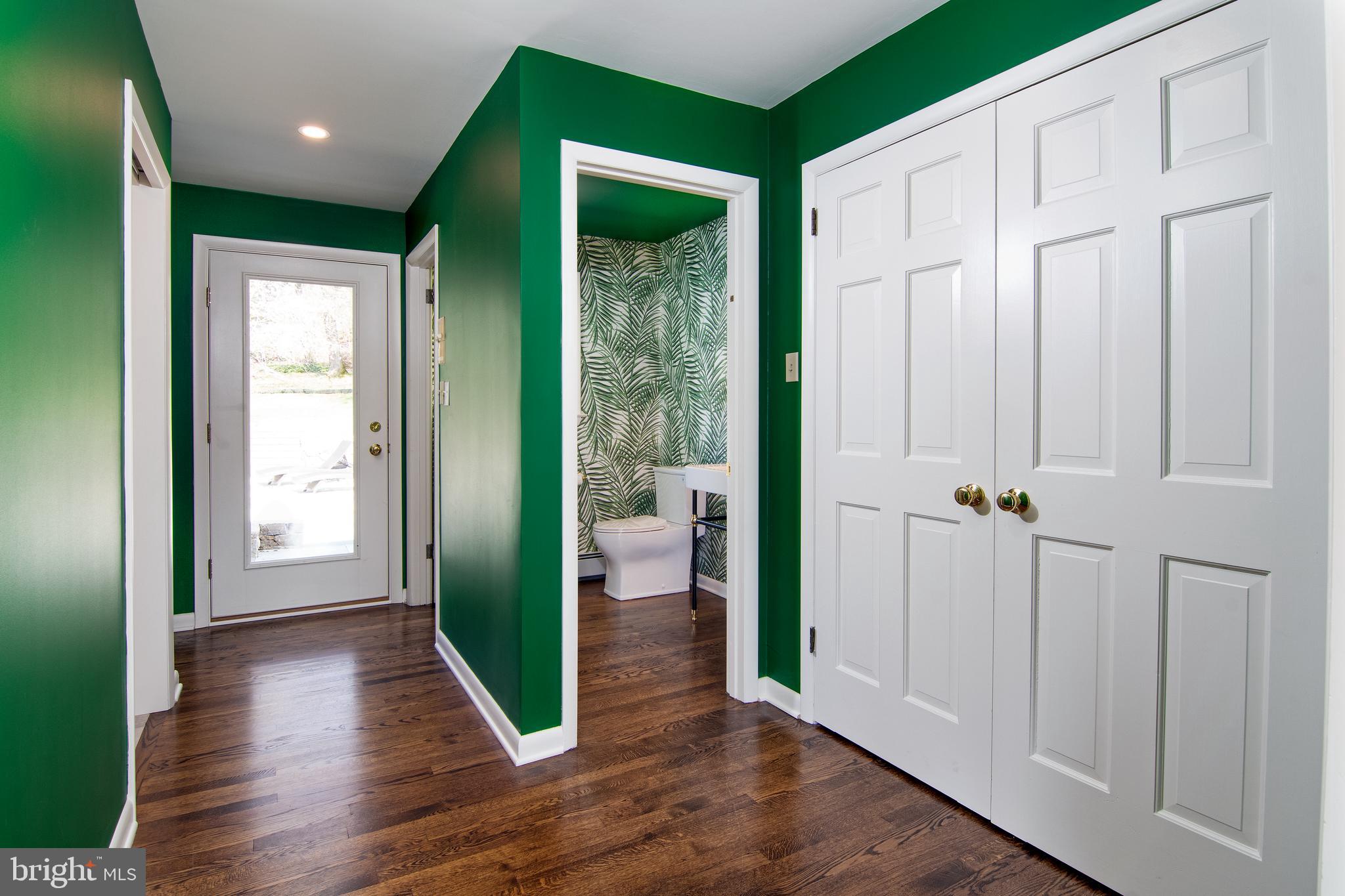 GLADWYNE - Residential