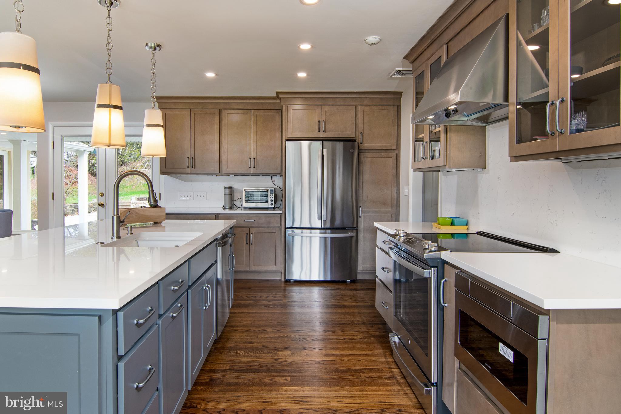 GLADWYNE - Residential