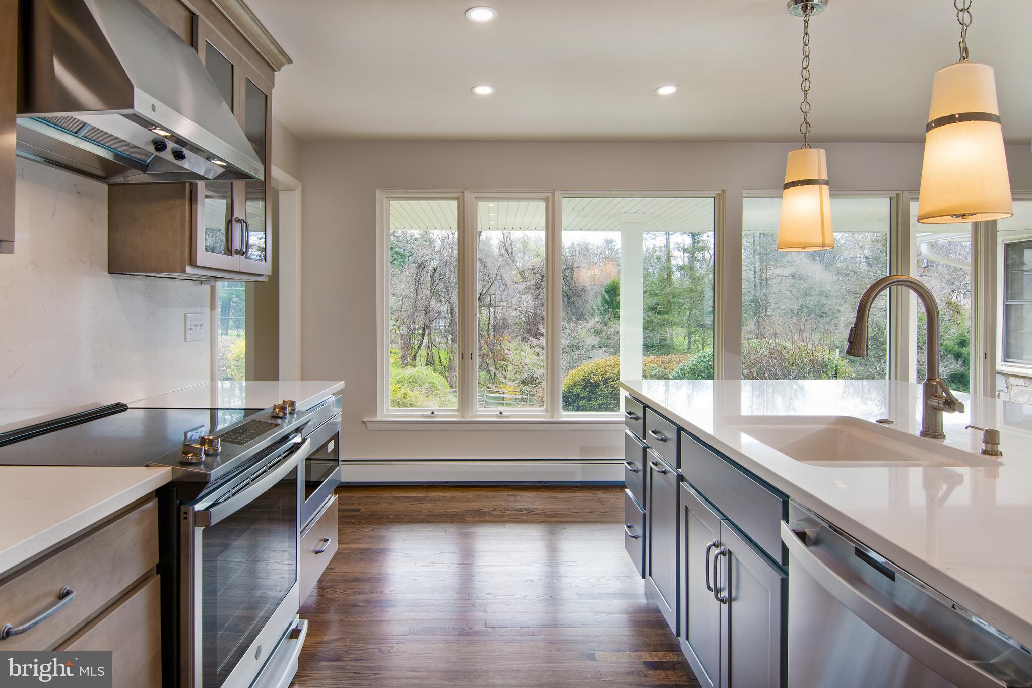 GLADWYNE - Residential