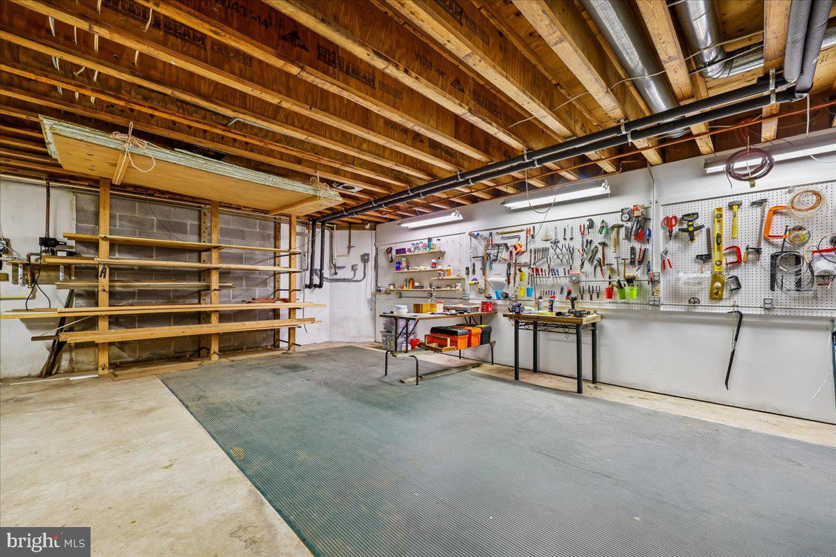 ANCIENT OAK - Residential