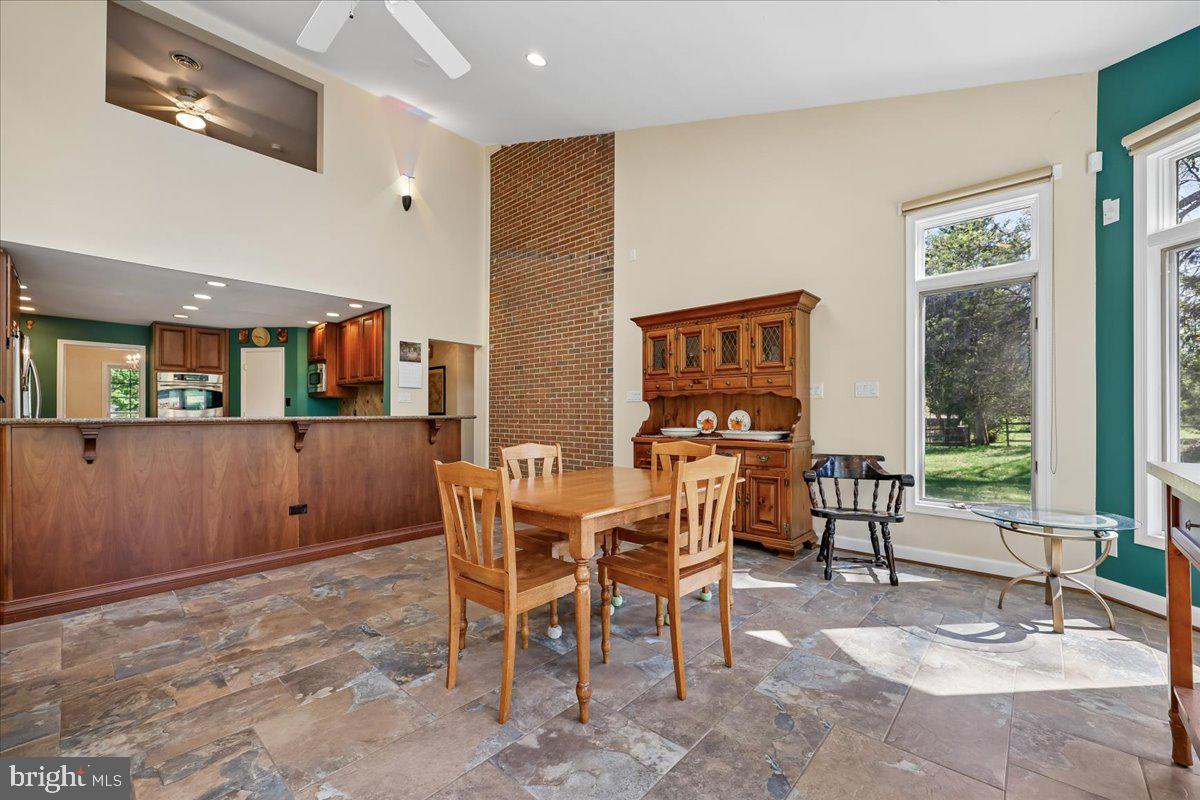 ANCIENT OAK - Residential