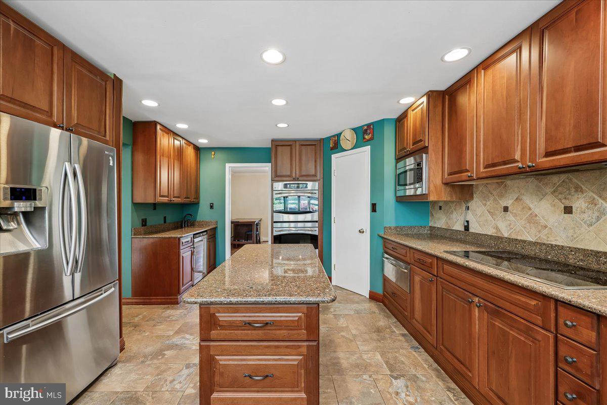 ANCIENT OAK - Residential