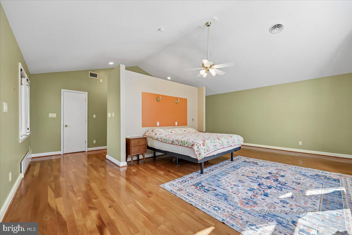 ANCIENT OAK - Residential