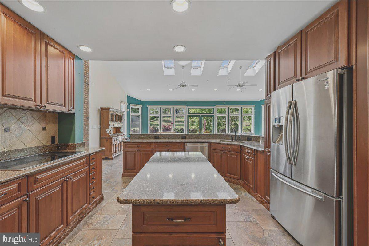 ANCIENT OAK - Residential