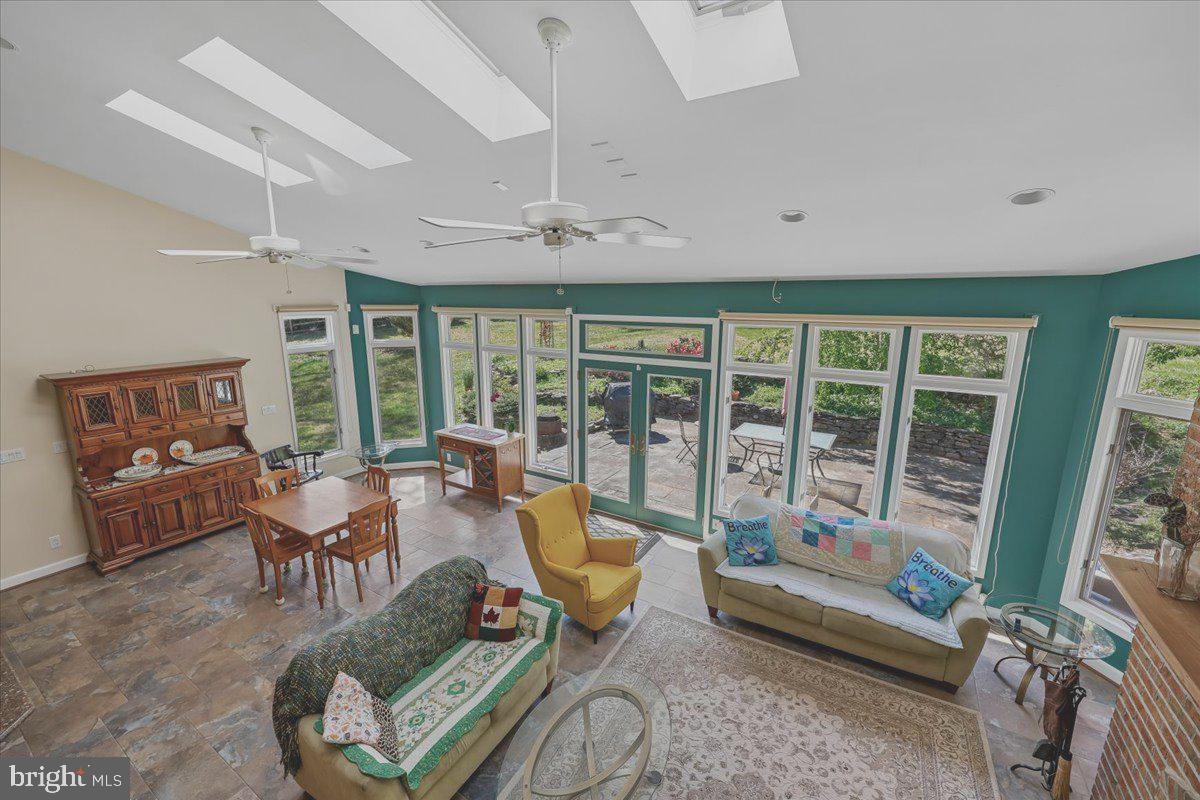 ANCIENT OAK - Residential