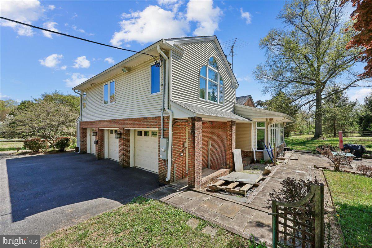 ANCIENT OAK - Residential