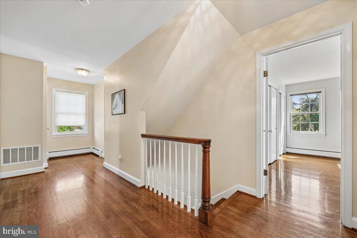 ANCIENT OAK - Residential