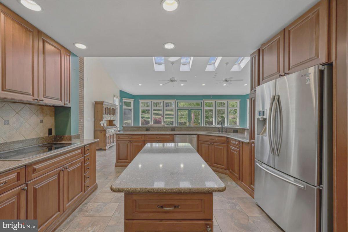 ANCIENT OAK - Residential