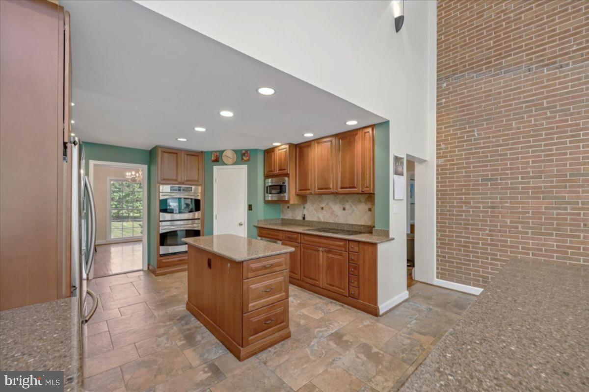 ANCIENT OAK - Residential