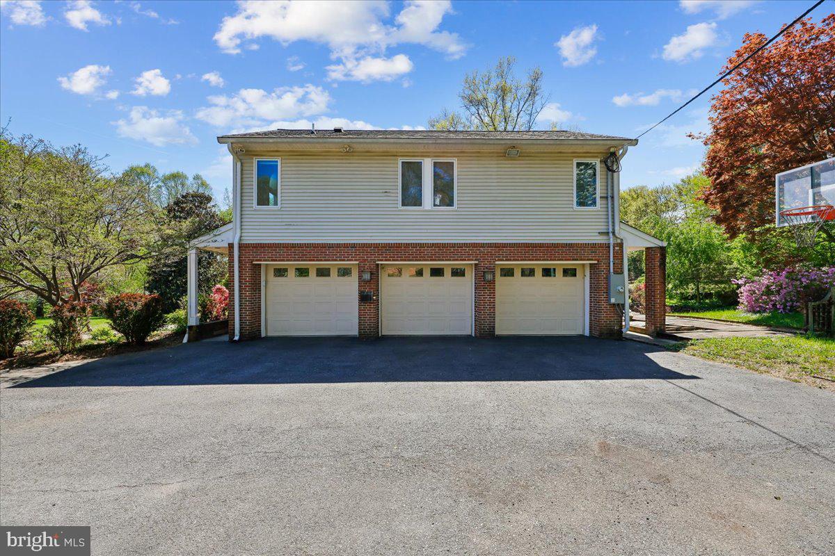 ANCIENT OAK - Residential