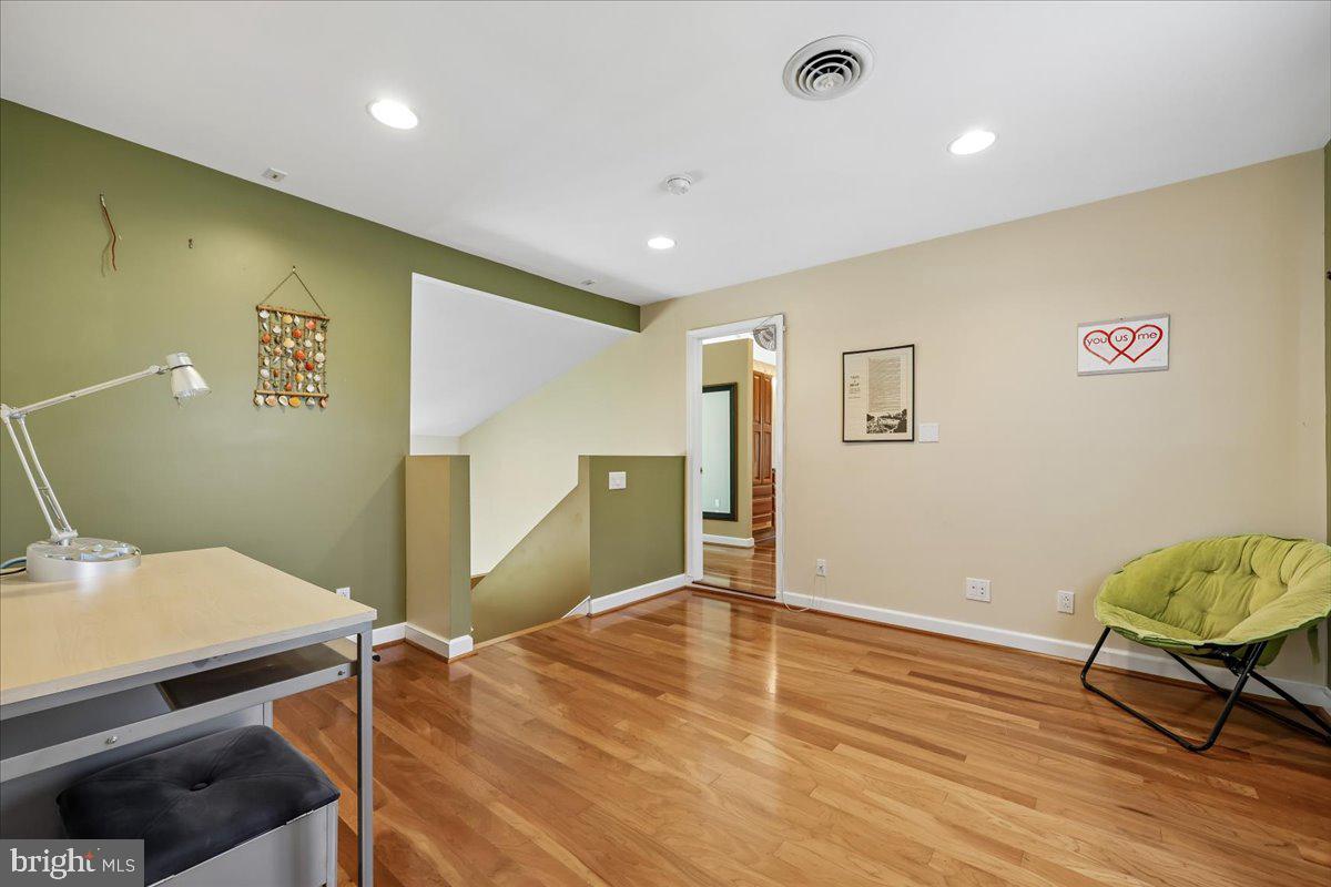 ANCIENT OAK - Residential