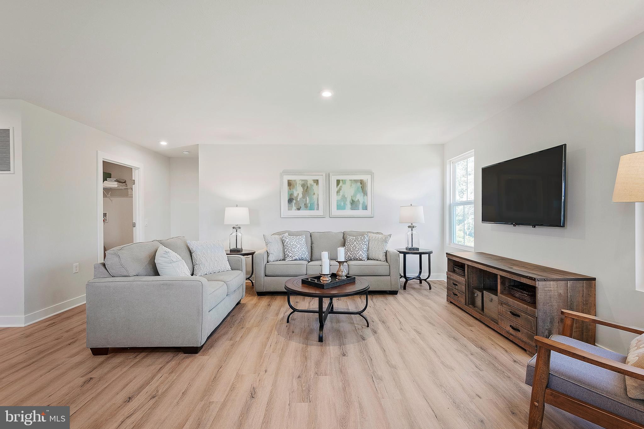 ARCADIA NORTH - Residential