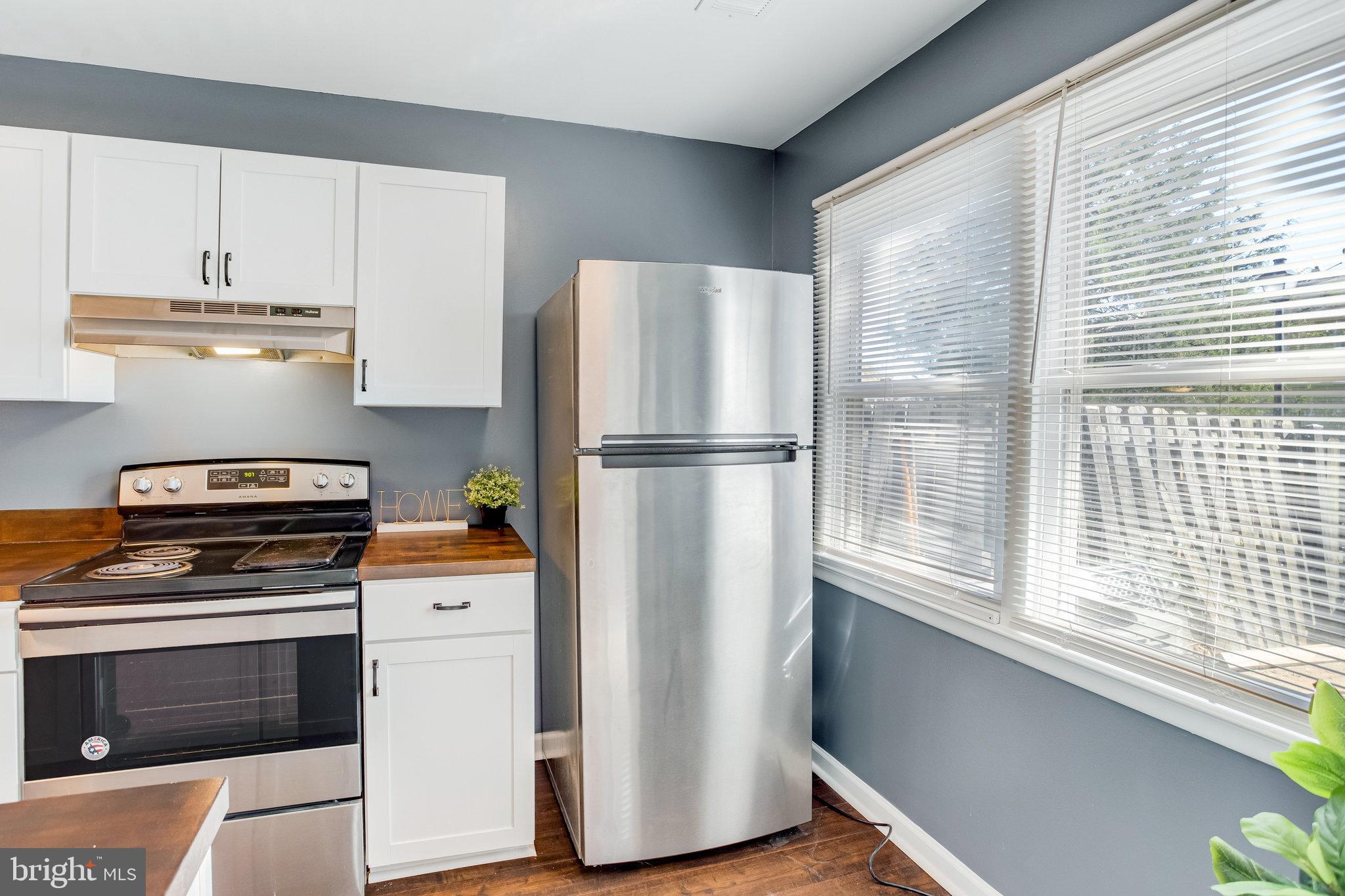 VILLAGE GATE - Residential