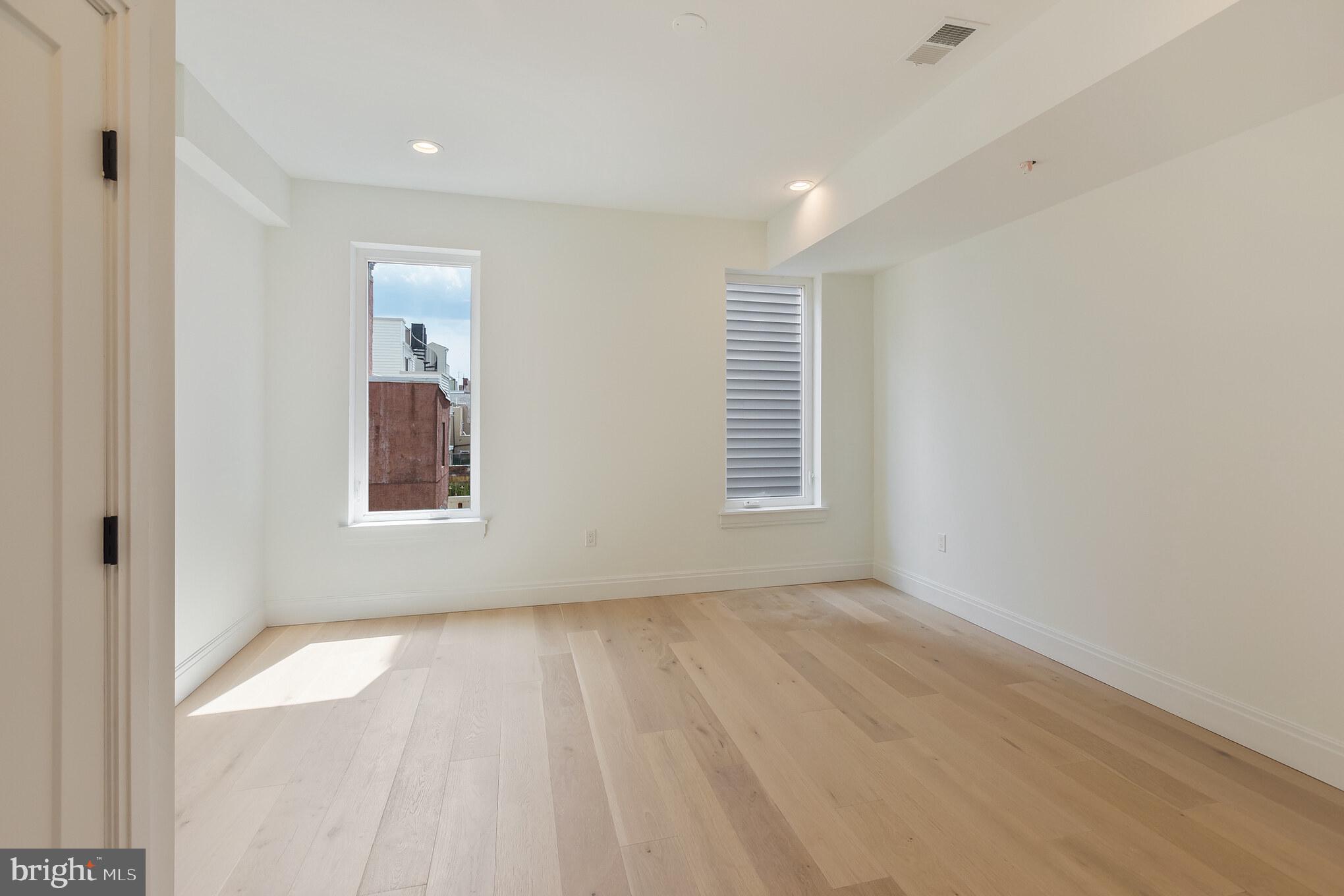 OLDE KENSINGTON - Residential Lease