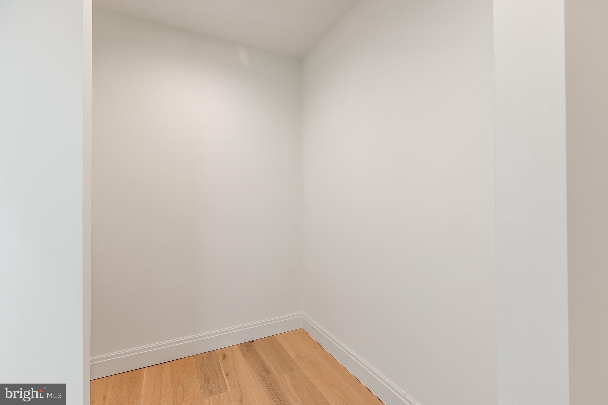 OLDE KENSINGTON - Residential Lease