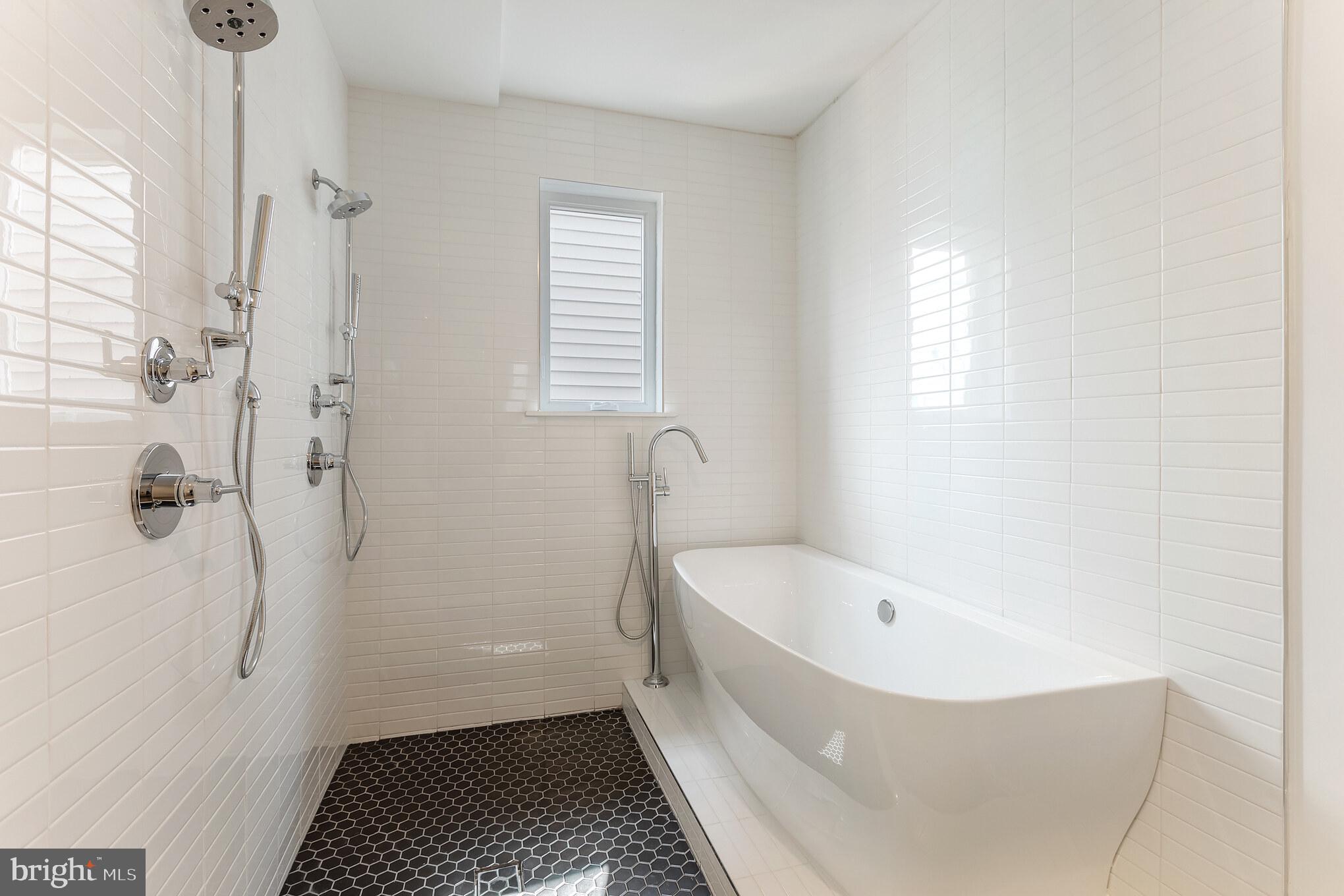 OLDE KENSINGTON - Residential Lease
