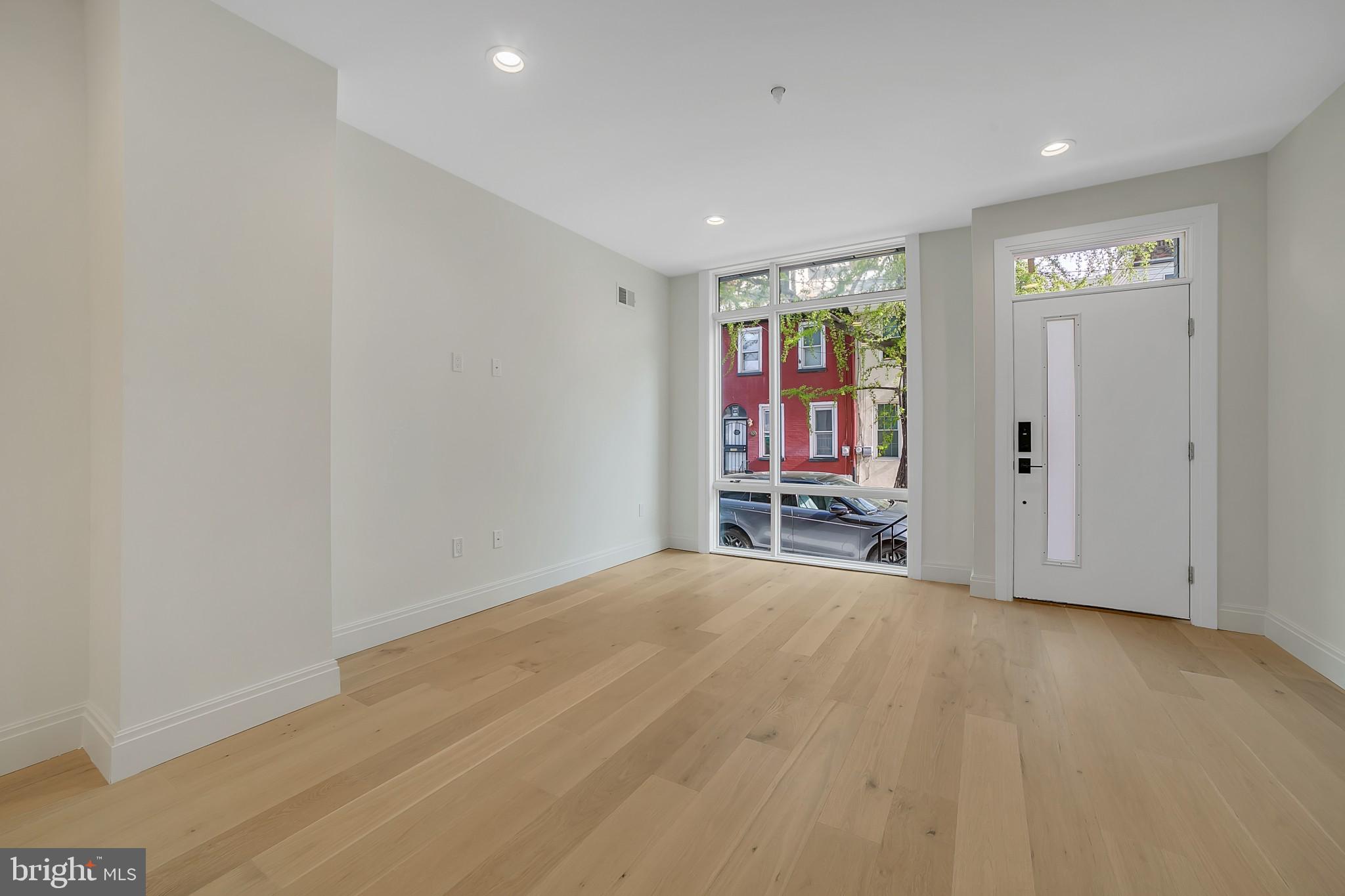 OLDE KENSINGTON - Residential Lease