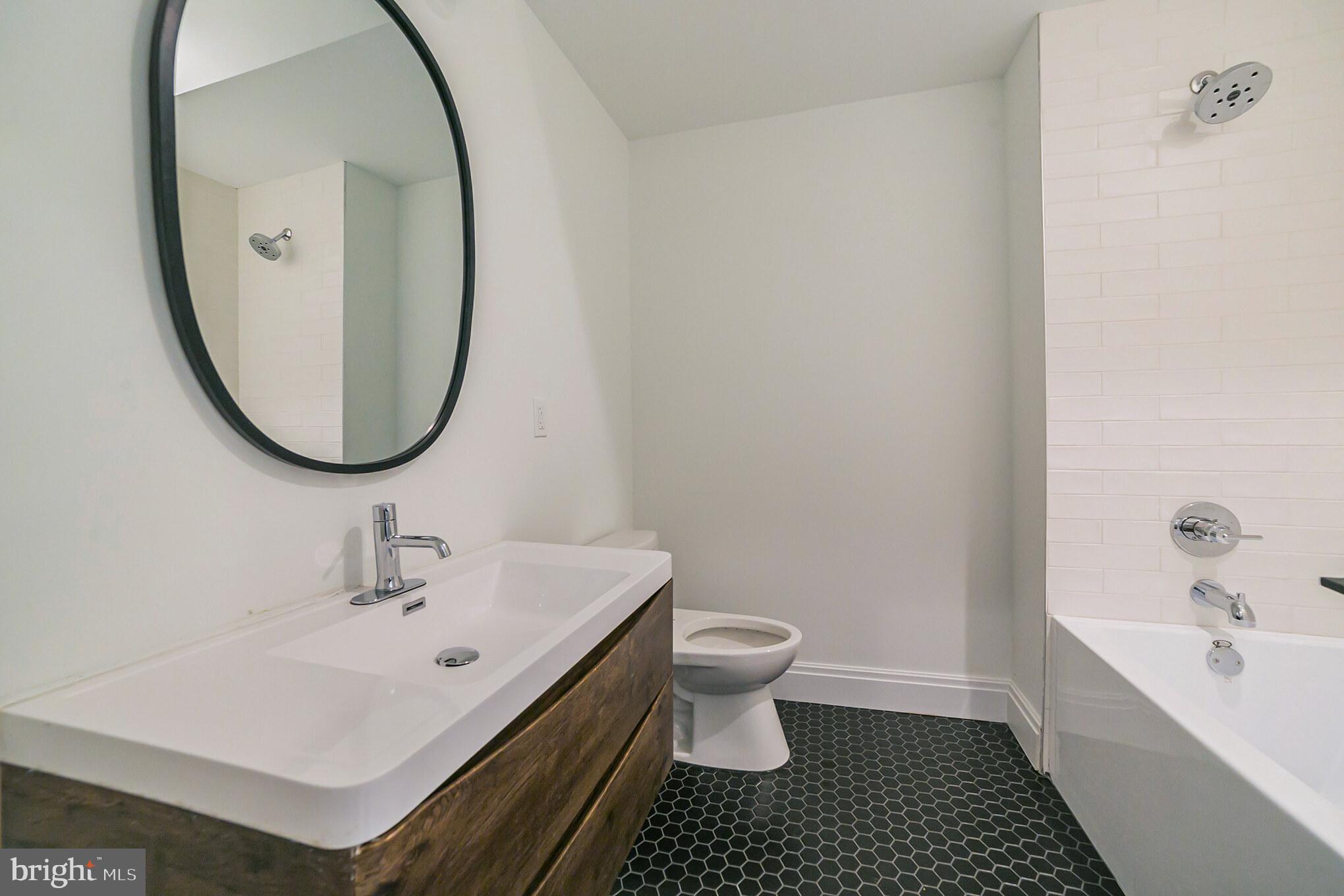 OLDE KENSINGTON - Residential Lease