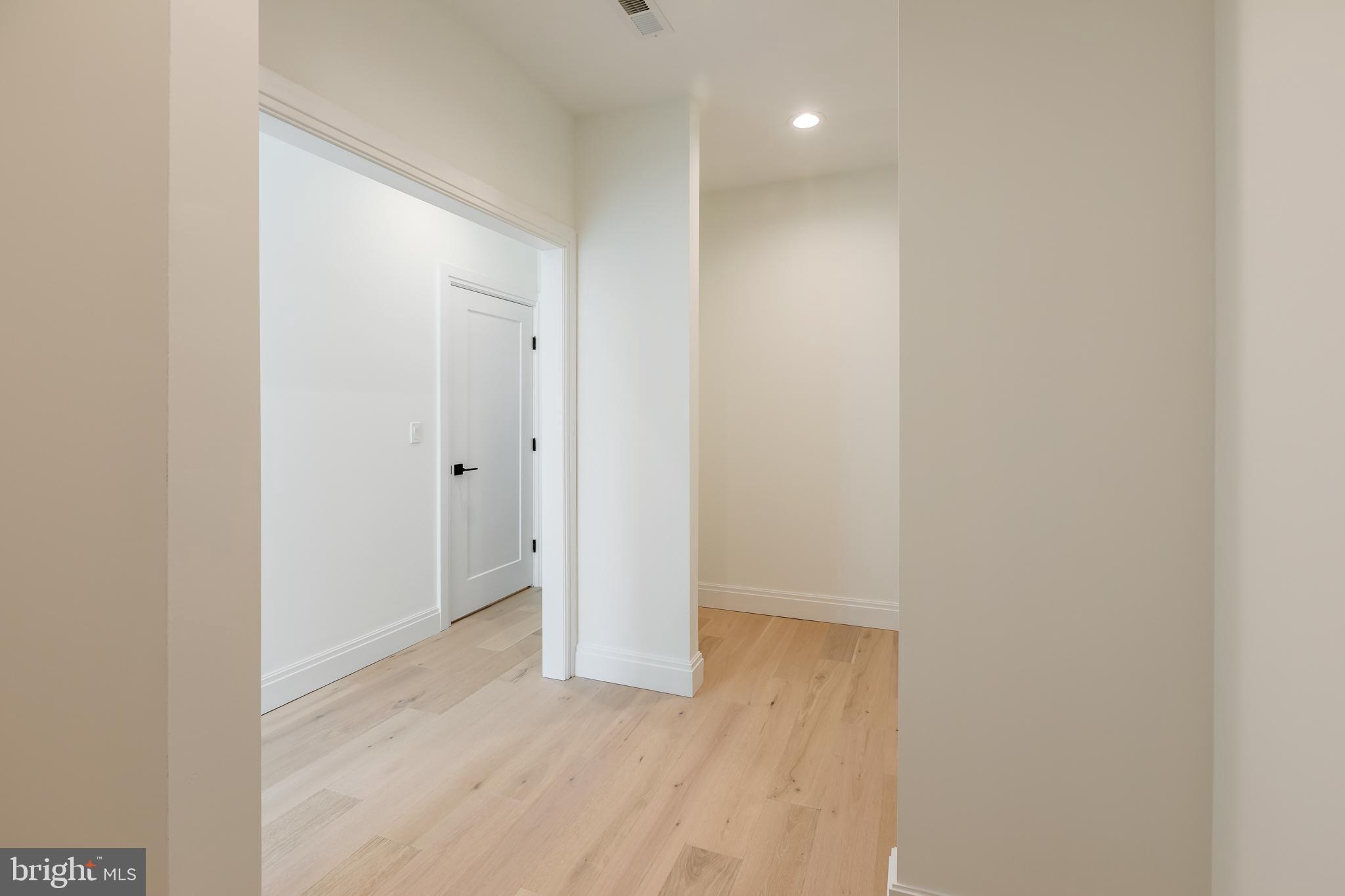 OLDE KENSINGTON - Residential Lease