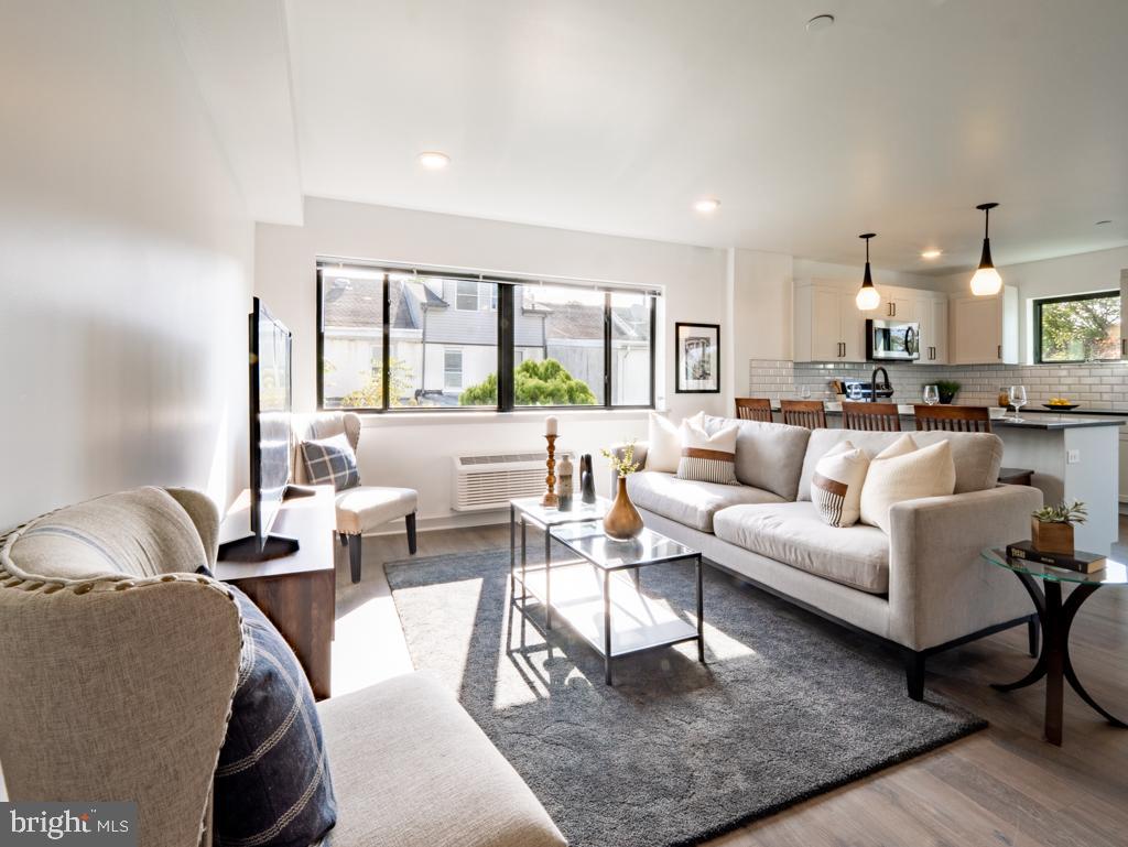 ROXBOROUGH - Residential Lease