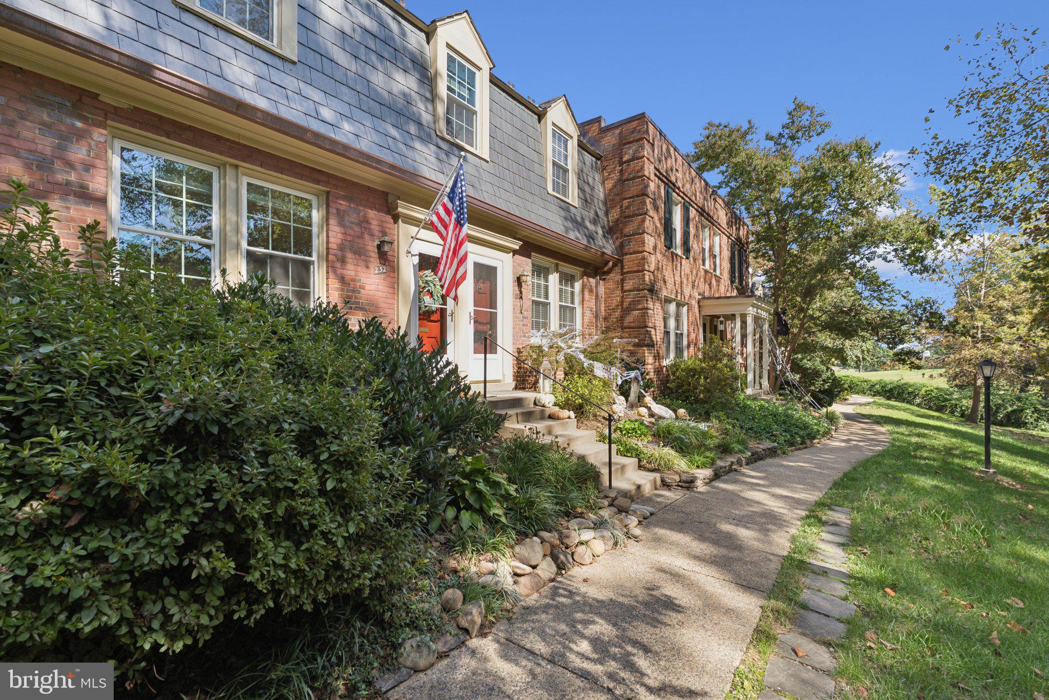 1415 S BARTON STREET 252