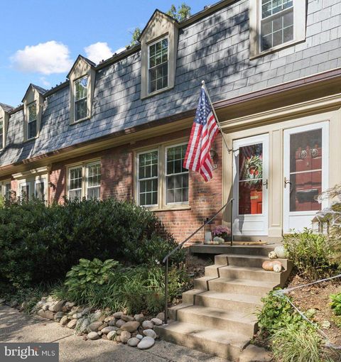 1415 S BARTON STREET 252 ARLINGTON VA 22204