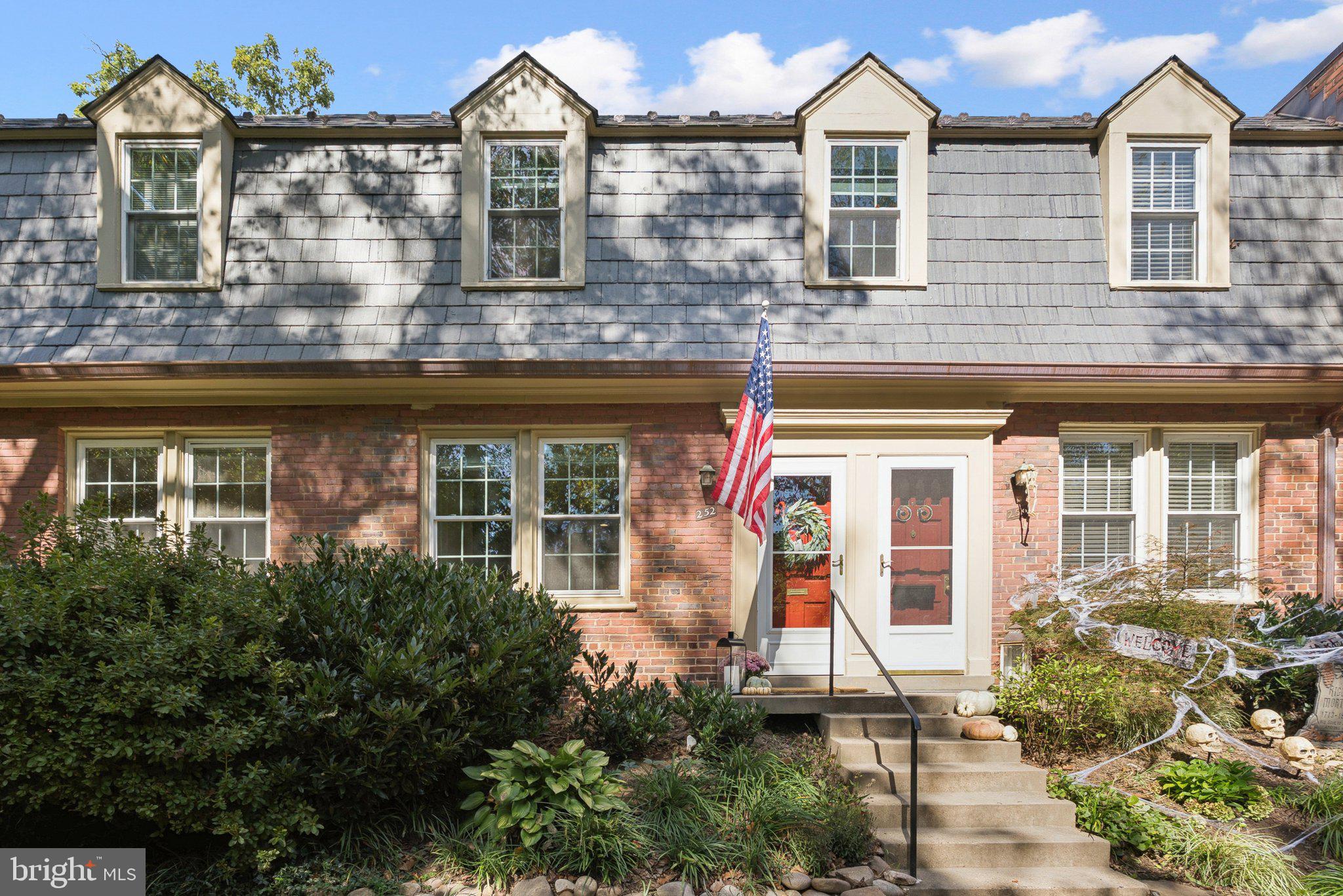 1415 S BARTON STREET 252