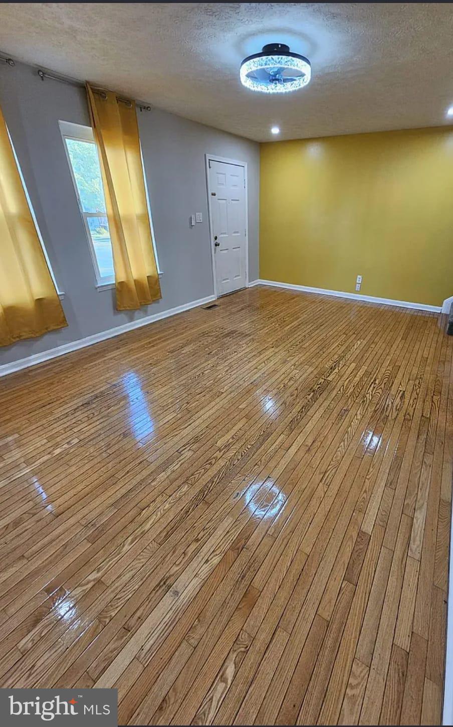 604 BURLINGTON COURT