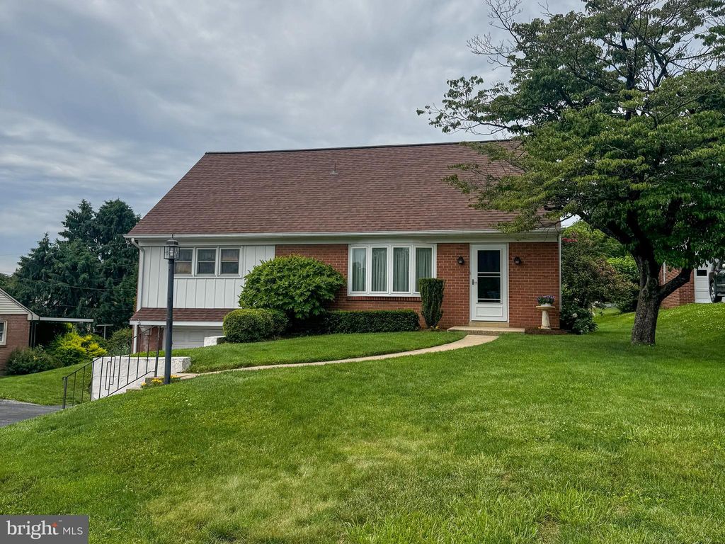 Photo of 48 Highland Drive, LANCASTER, PA 17602 (MLS # PALA2088828)