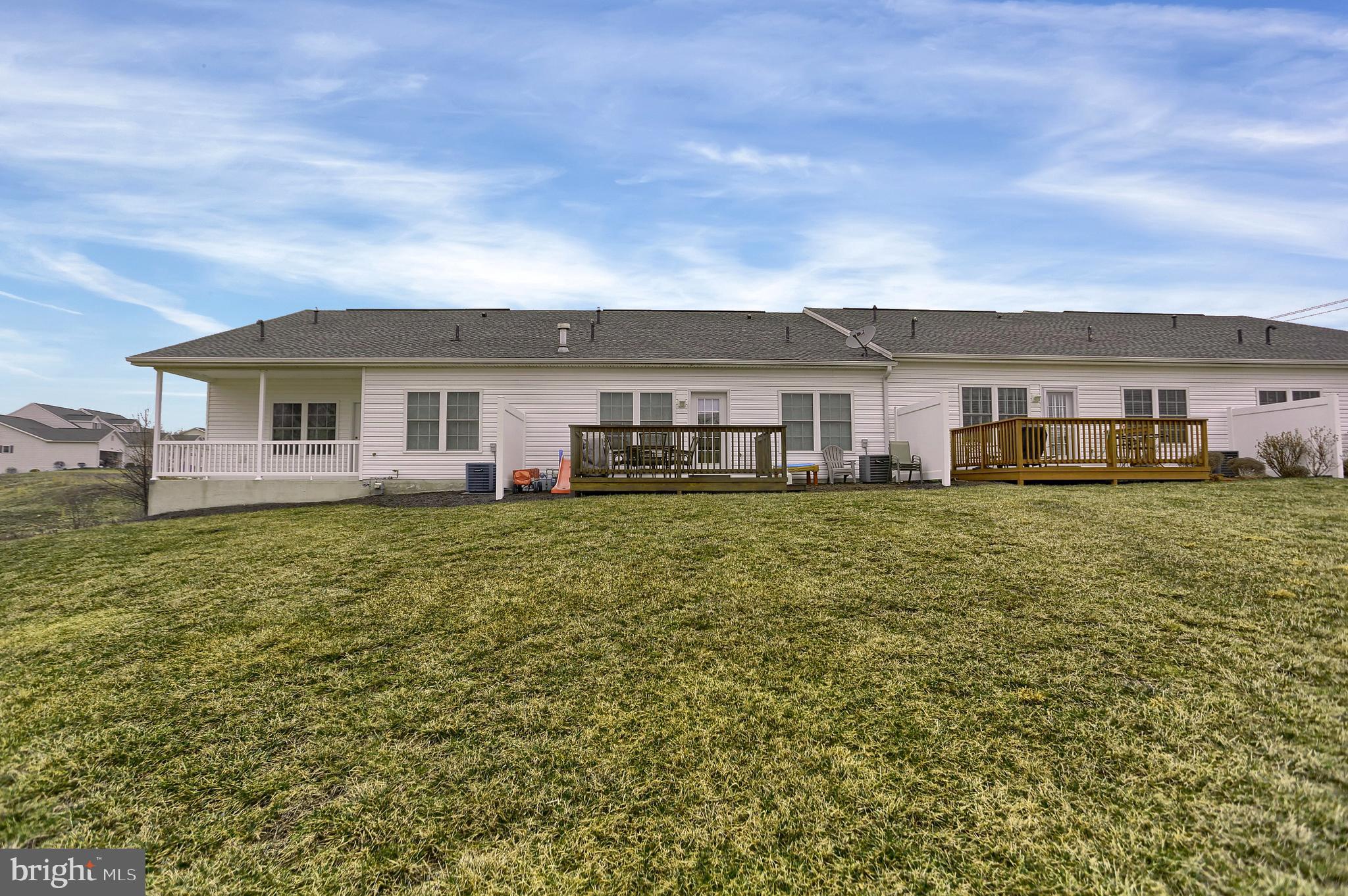 LEHMAN'S CROSSING - Residential