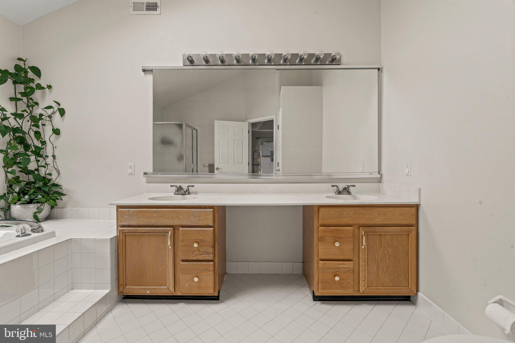 BRIDLE ESTATES - Residential