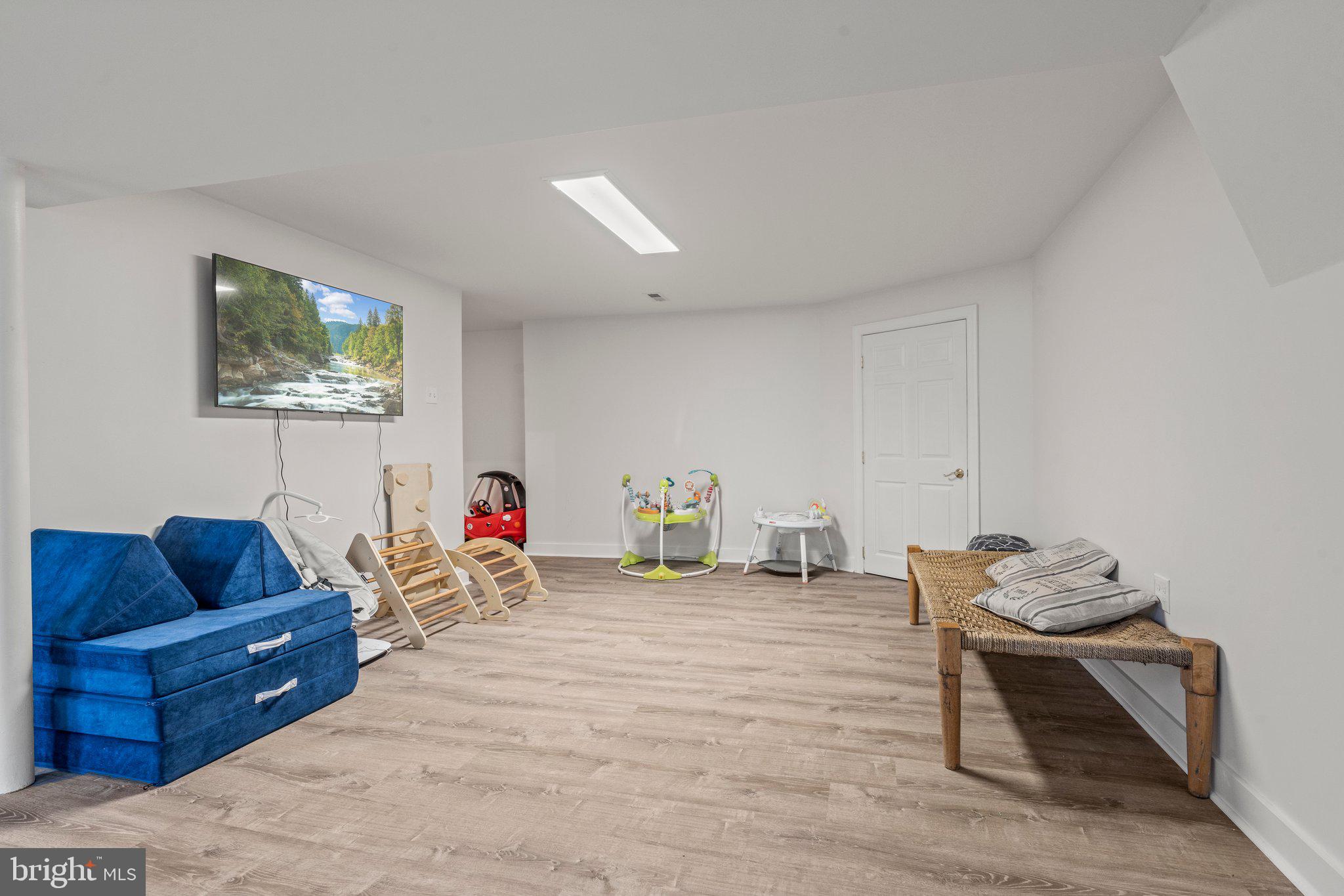 BRIDLE ESTATES - Residential