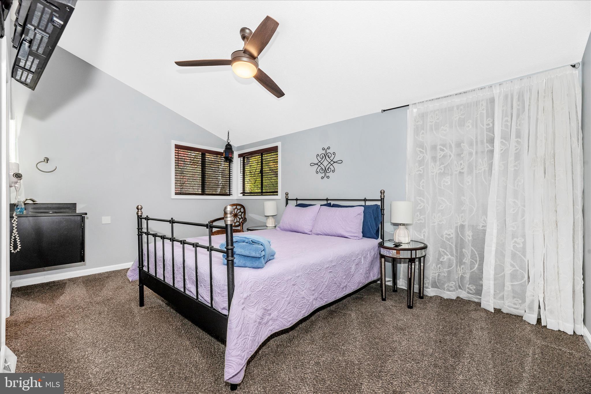 THE WOODS - Residential