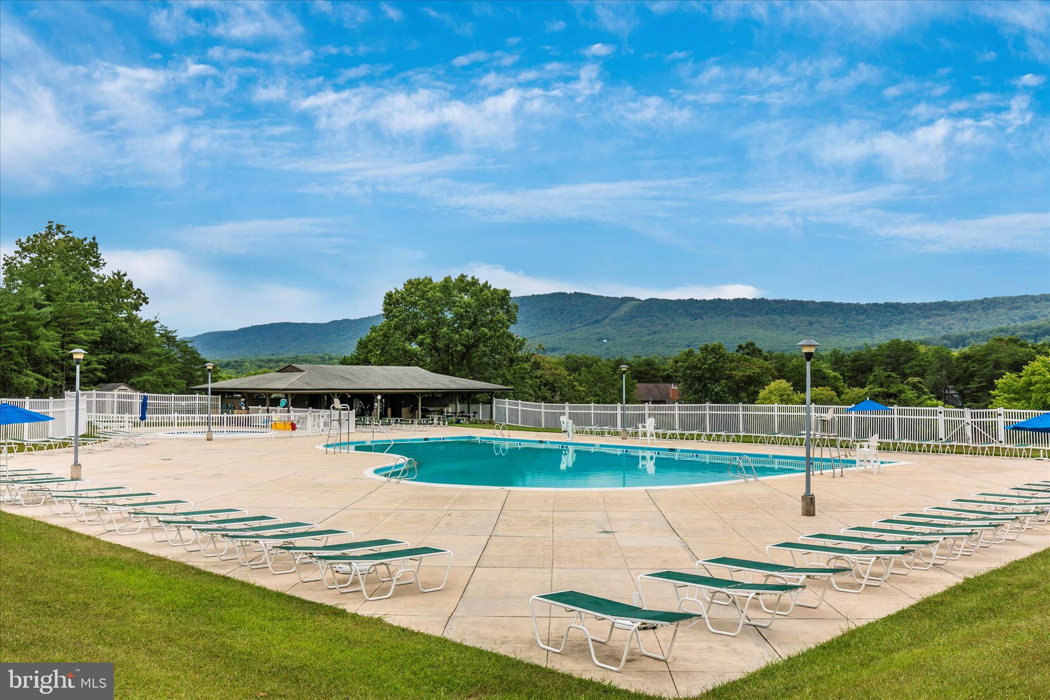 THE WOODS - Residential