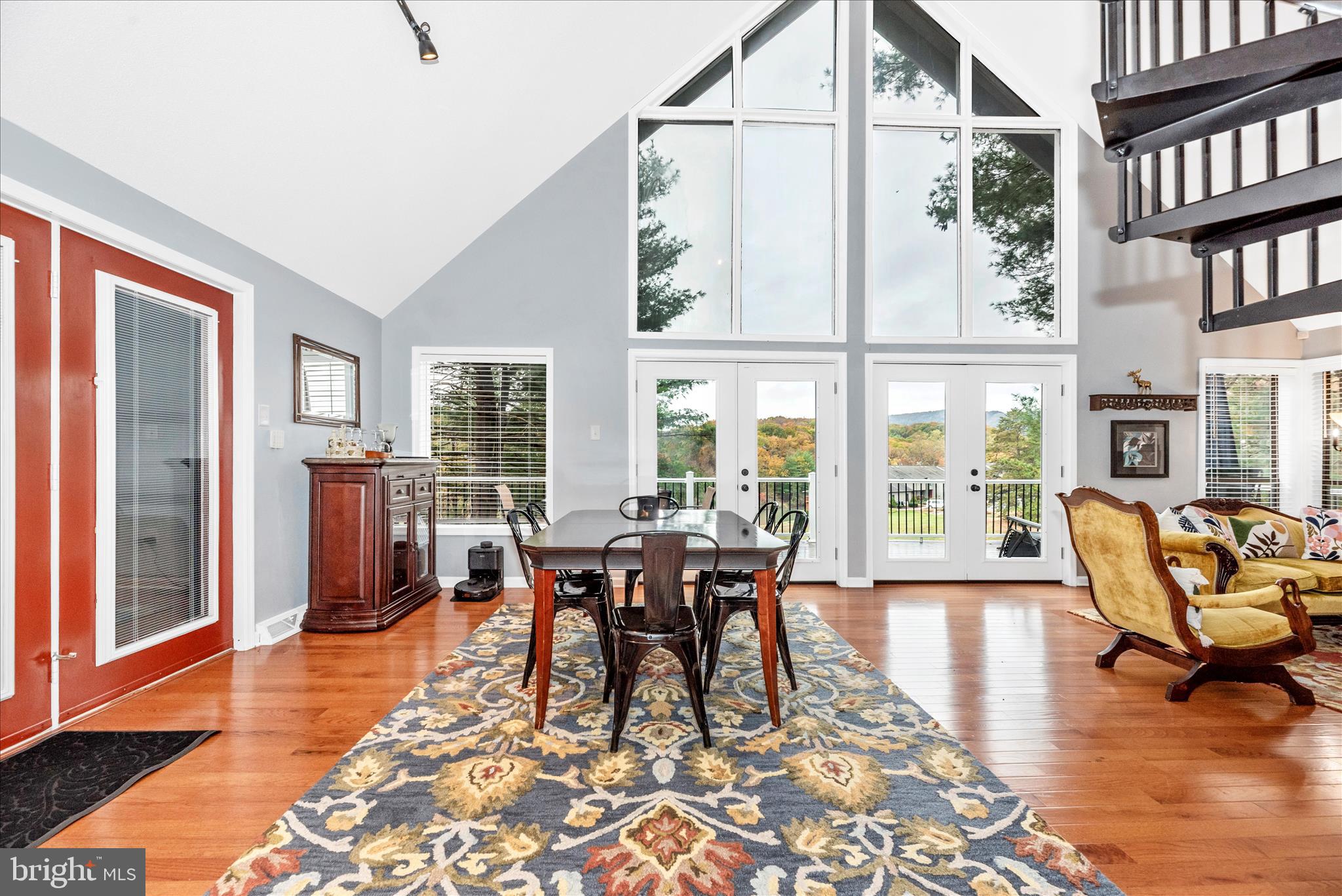 THE WOODS - Residential