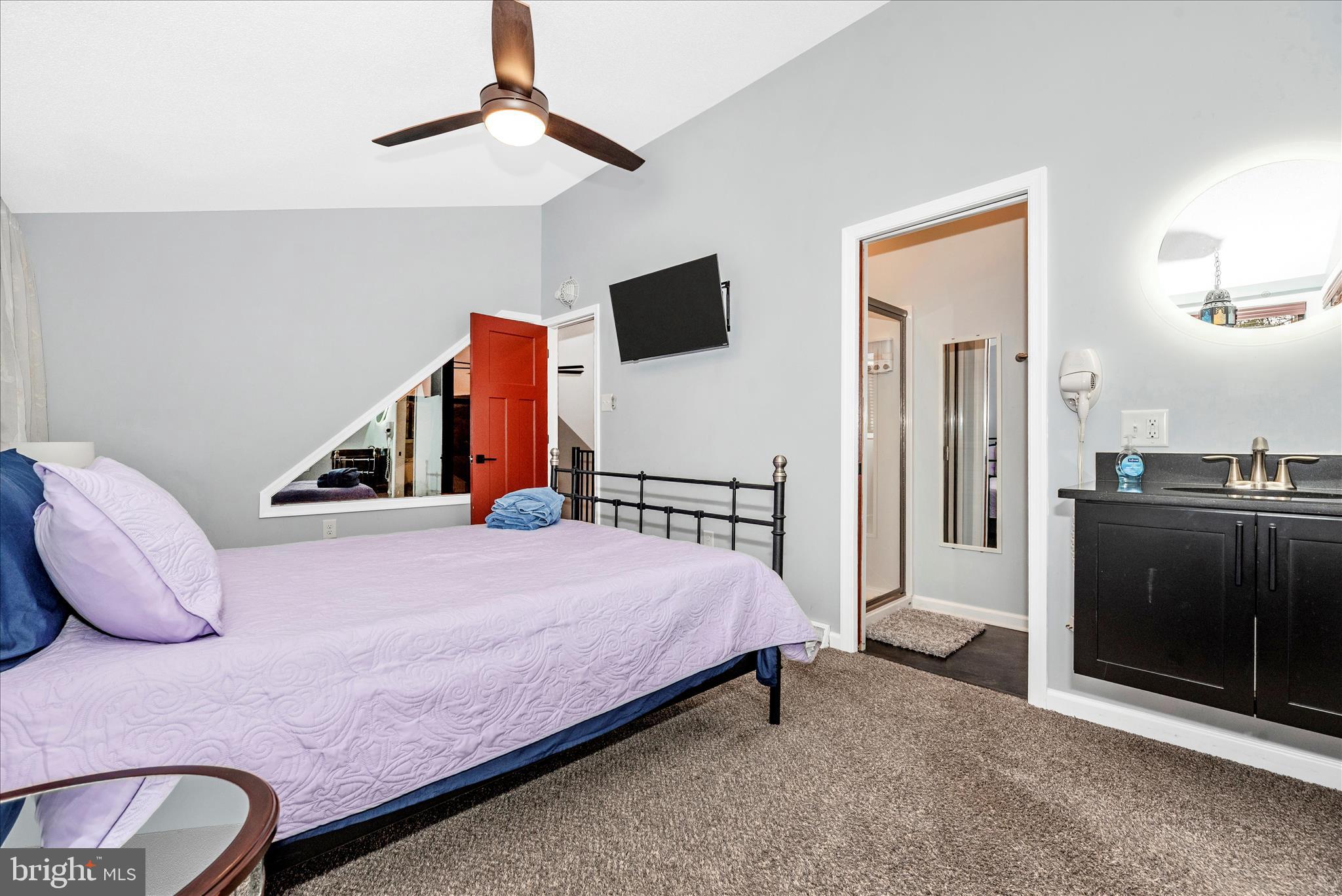 THE WOODS - Residential