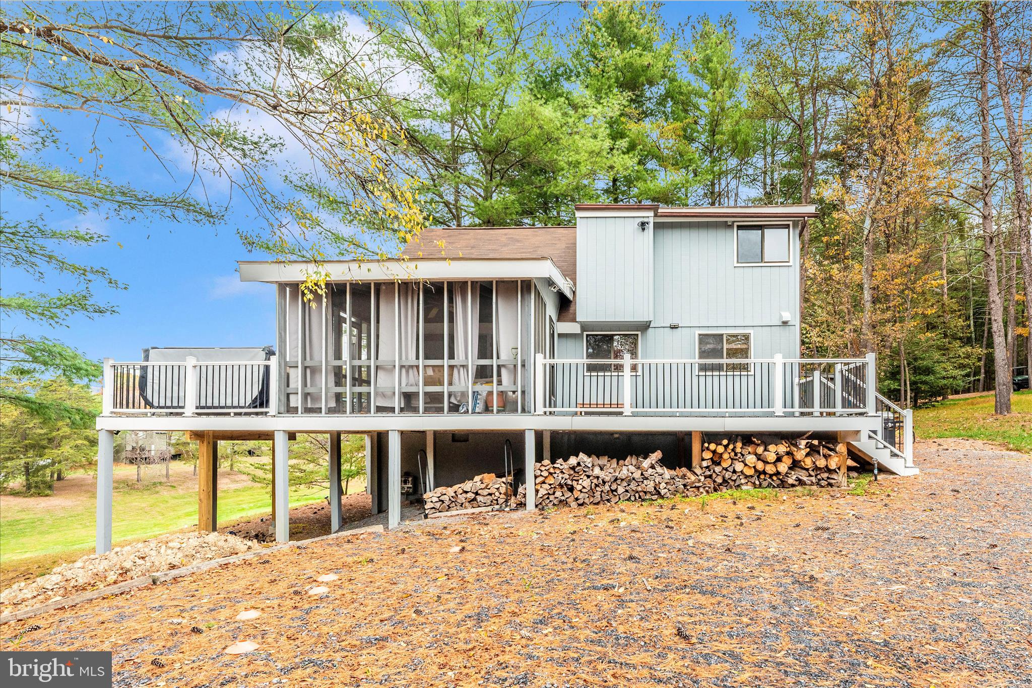 THE WOODS - Residential