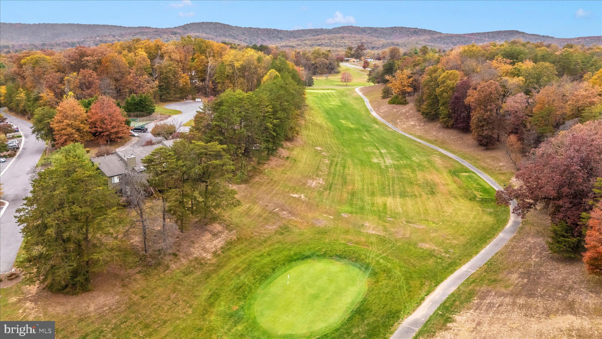 THE WOODS - Residential