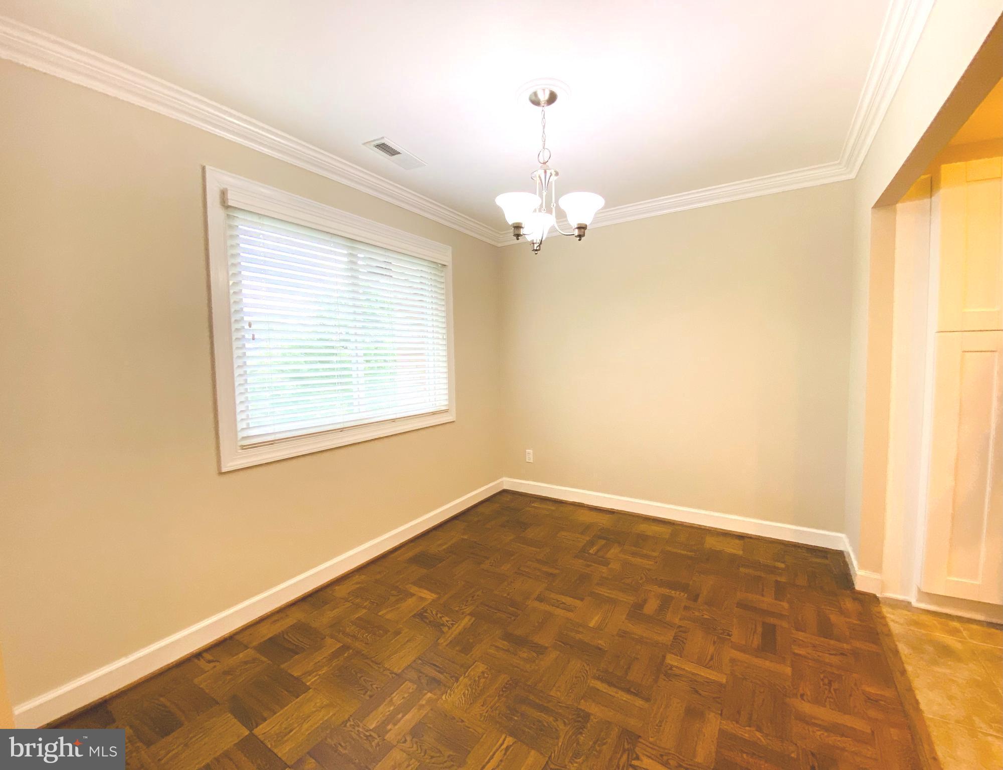 HERITAGE KNOLL - Residential