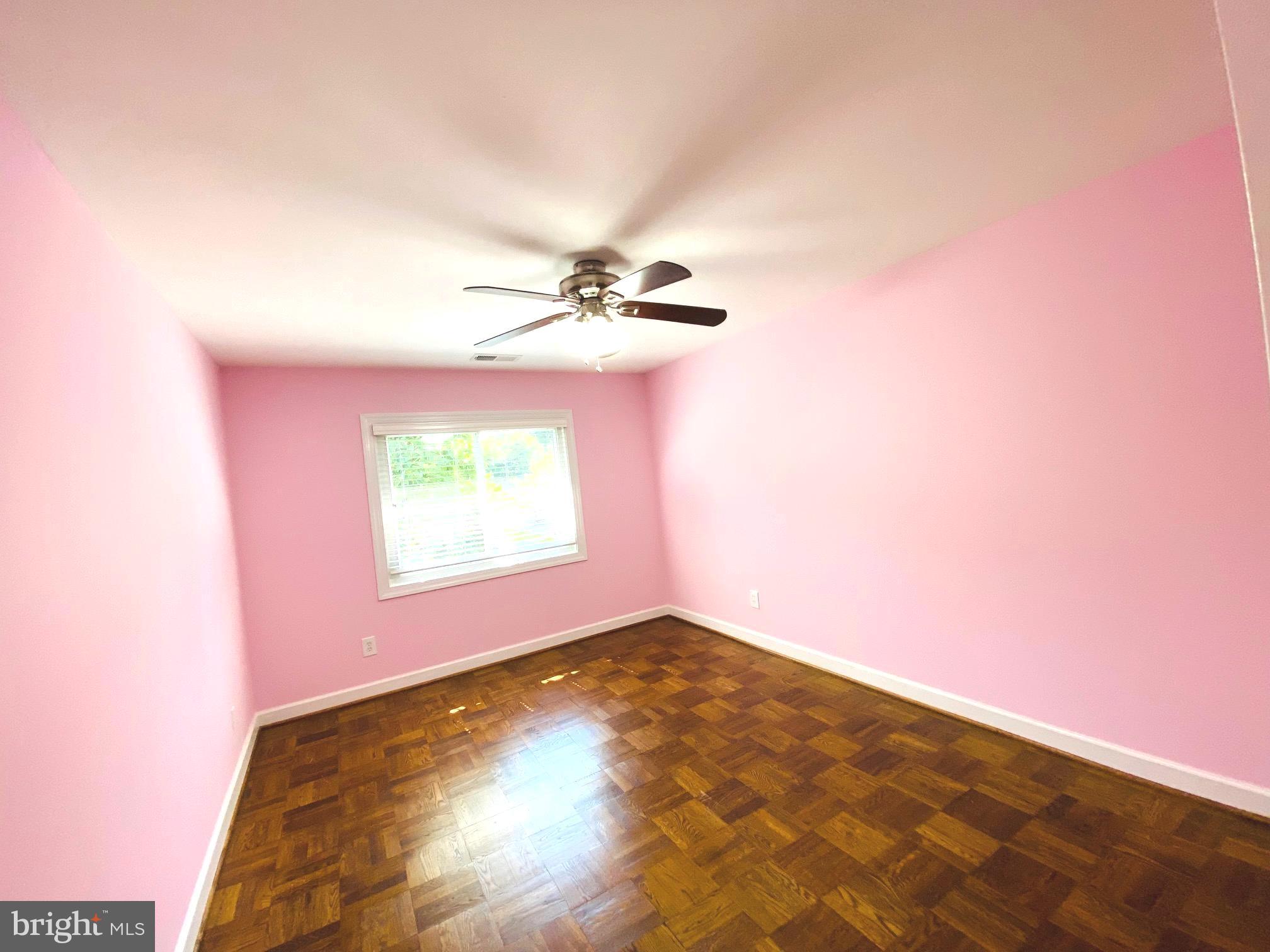 HERITAGE KNOLL - Residential