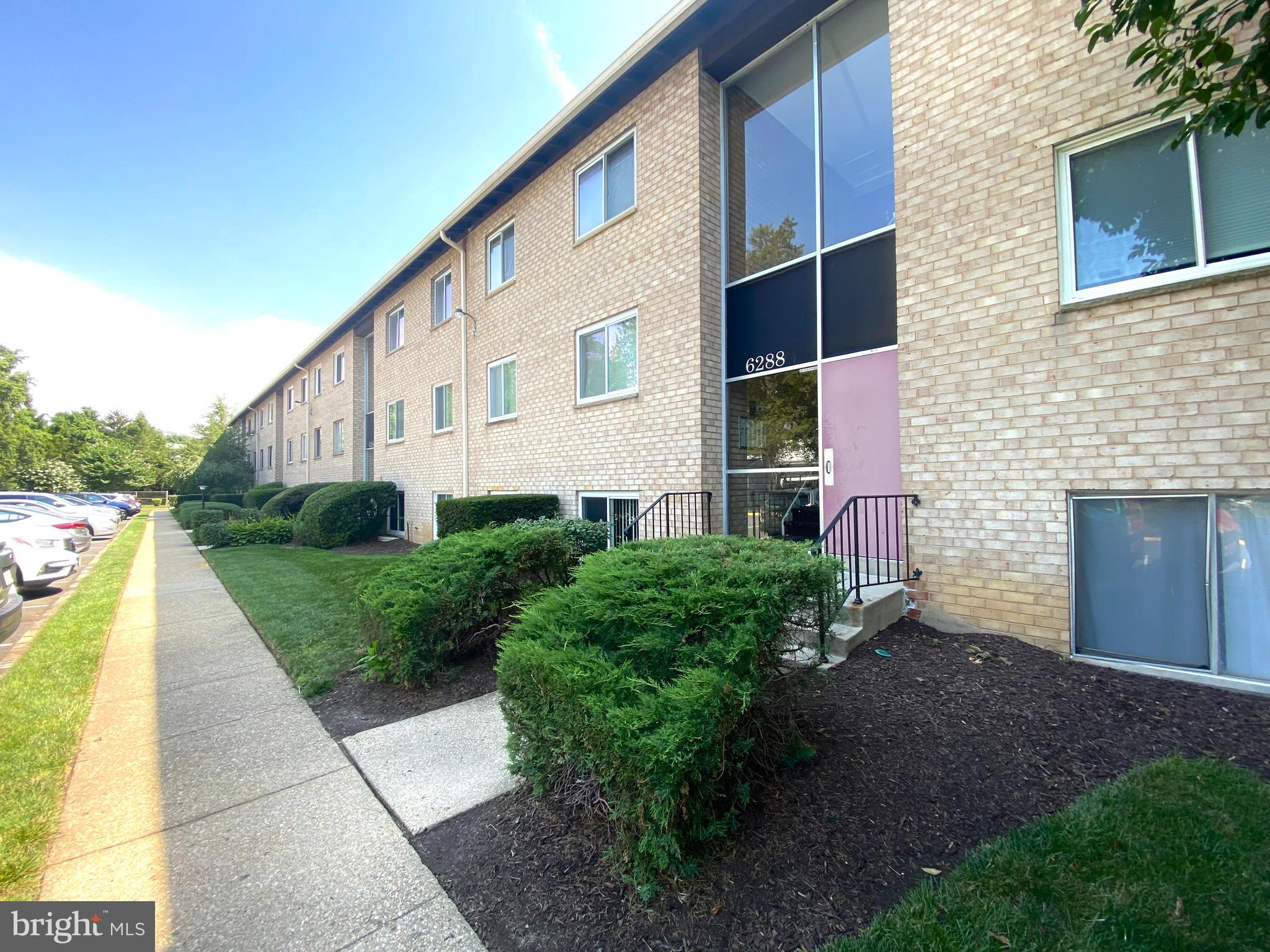 HERITAGE KNOLL - Residential