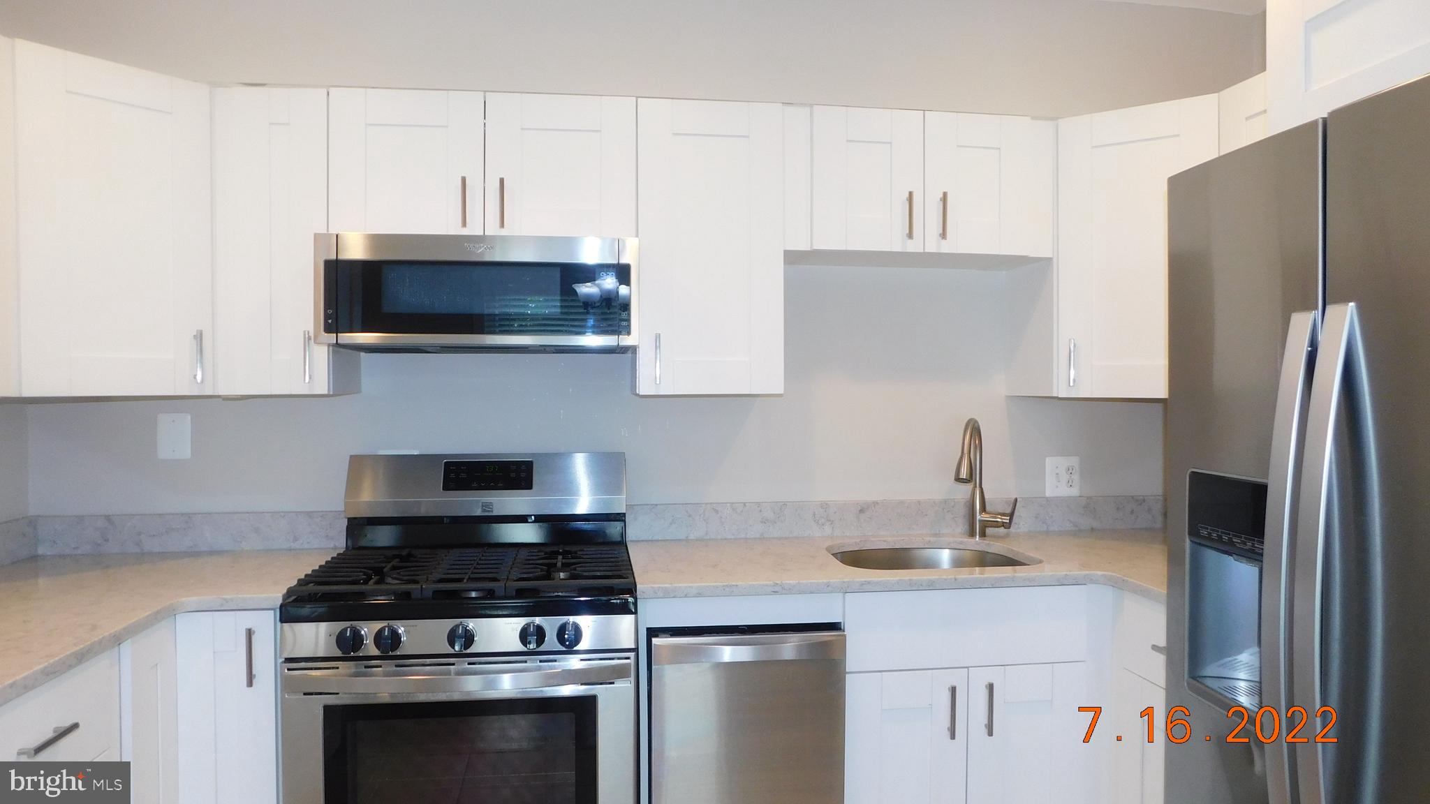 HERITAGE KNOLL - Residential