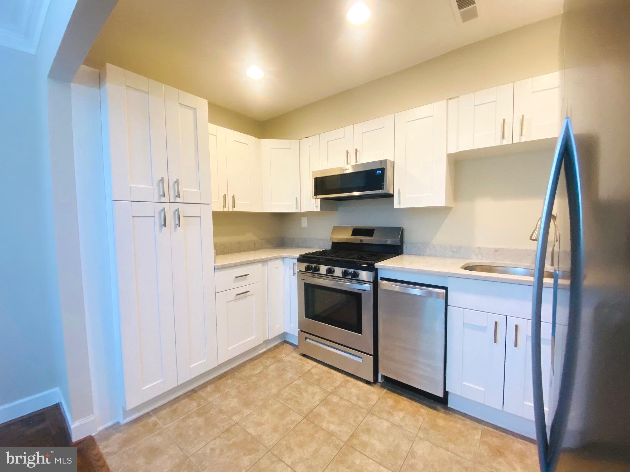 HERITAGE KNOLL - Residential