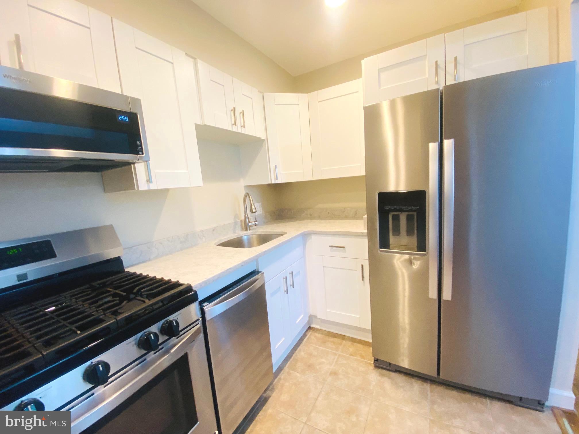 HERITAGE KNOLL - Residential